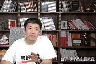 再现逆天失误？铃木彩艳比甲摘高空球脱手，助对手打入制胜进球